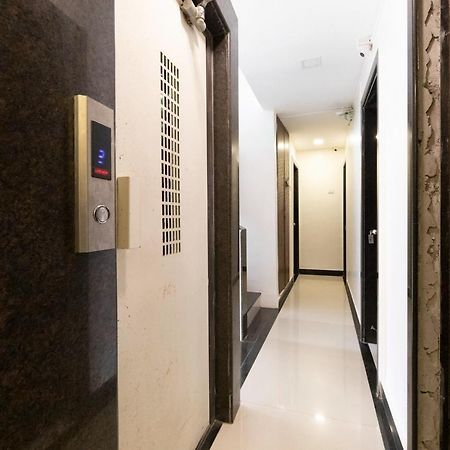 מומביי Hotel Girgoan Palace מראה חיצוני תמונה
